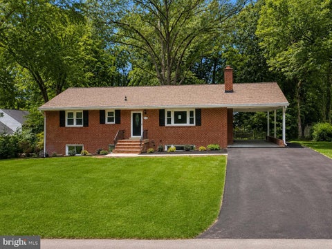 Photo of 3214 Chichester Lane, FAIRFAX, VA 22031 (MLS # VAFX2318390)