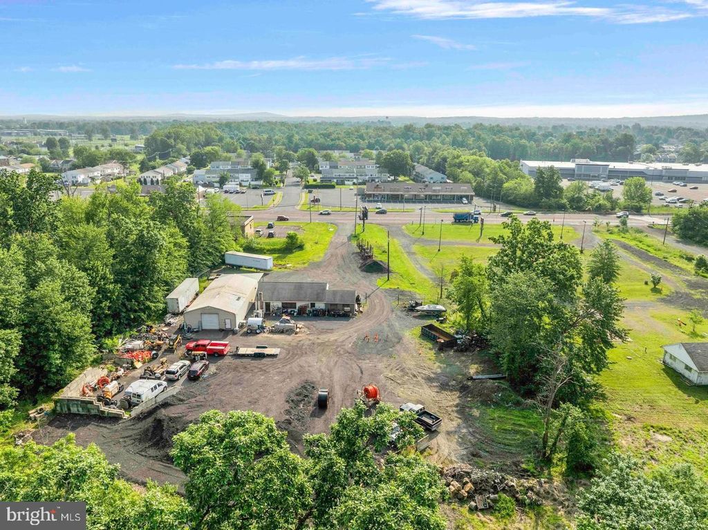 Photo of 640 S West End Boulevard, QUAKERTOWN, PA 18951 (MLS # PABU2114648)