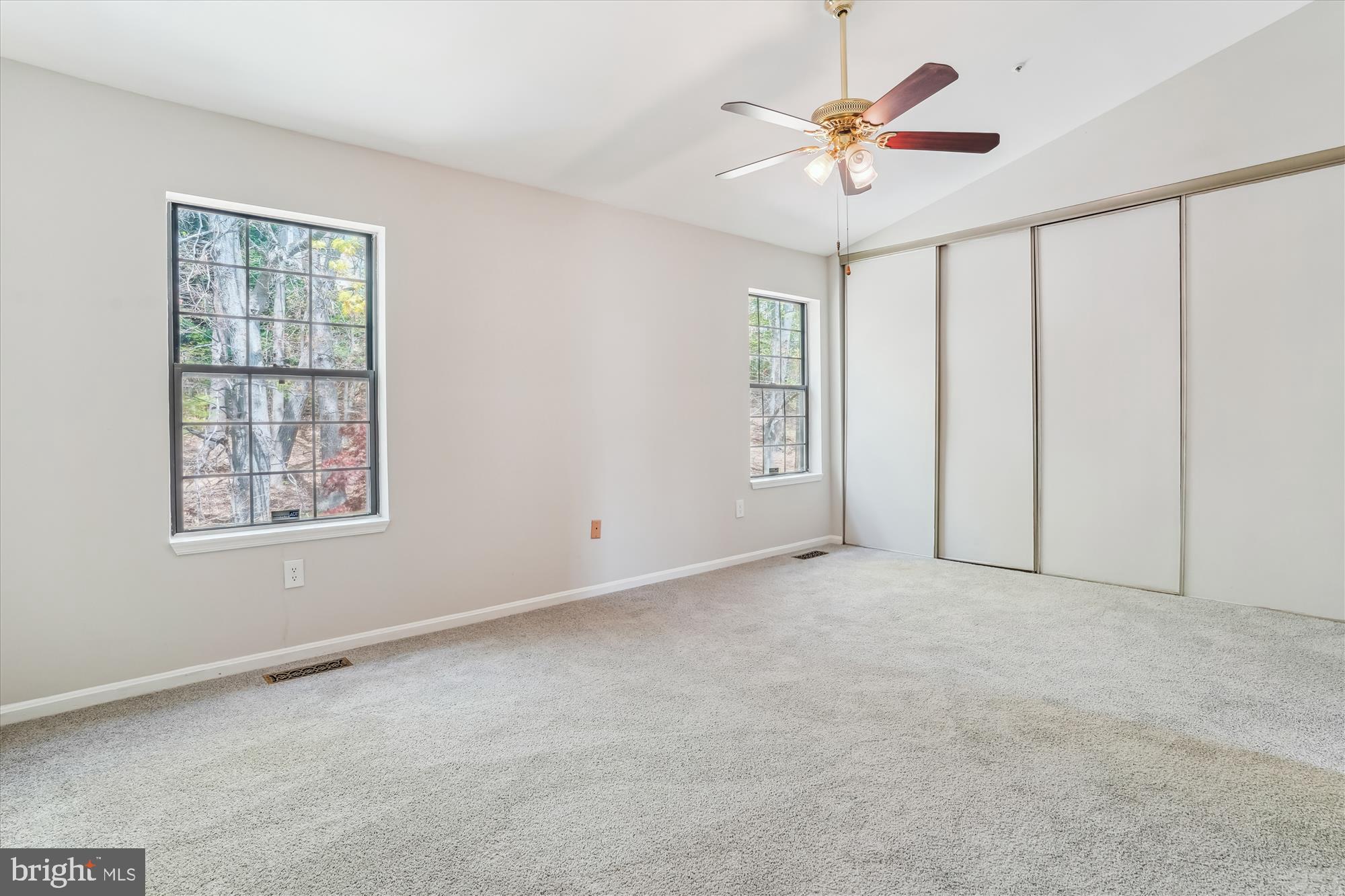 LAUREL LAKES - Residential