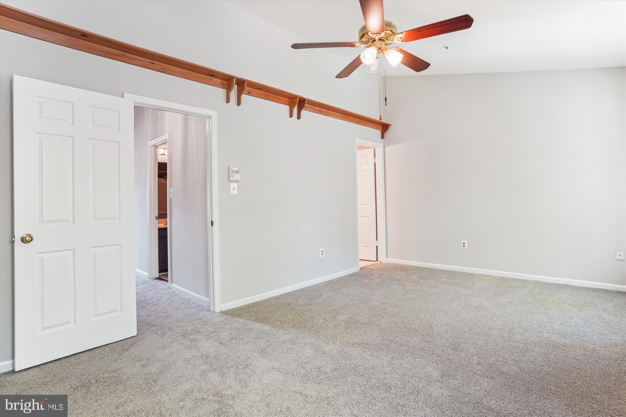 LAUREL LAKES - Residential