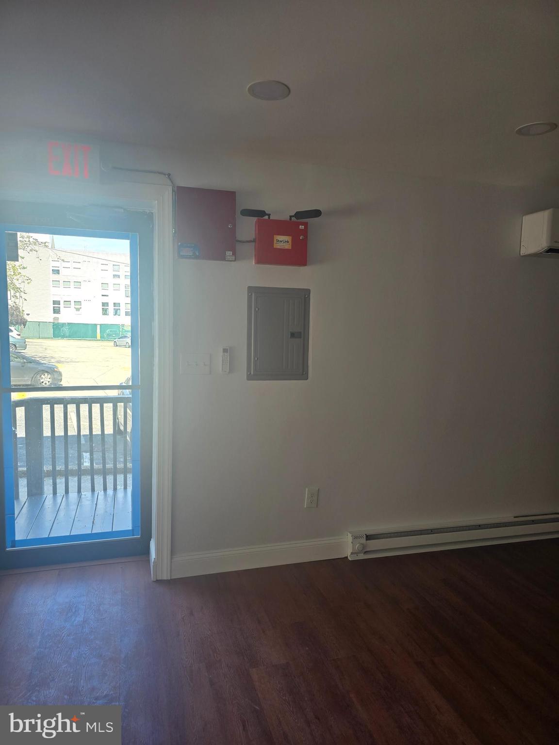 5925-27 RIDGE AVENUE FRONT