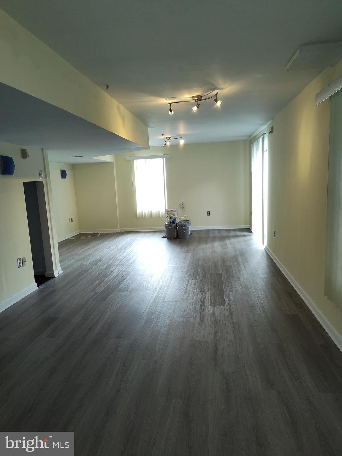 HILLANTRAE-PLAT 1> - Residential Lease