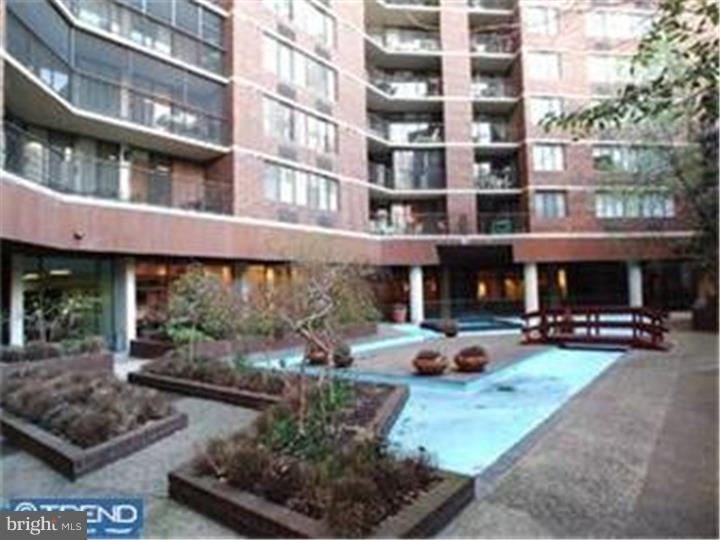 ACADEMY HOUSE - Residential