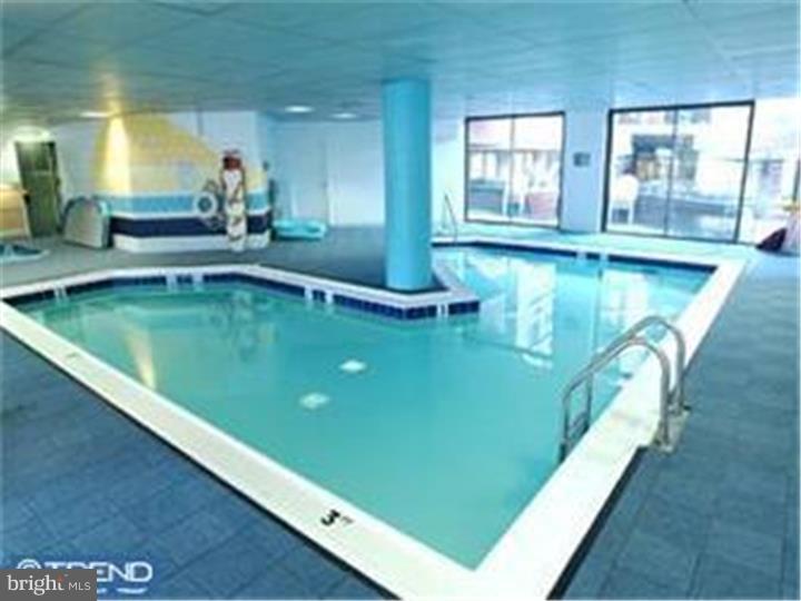 ACADEMY HOUSE - Residential