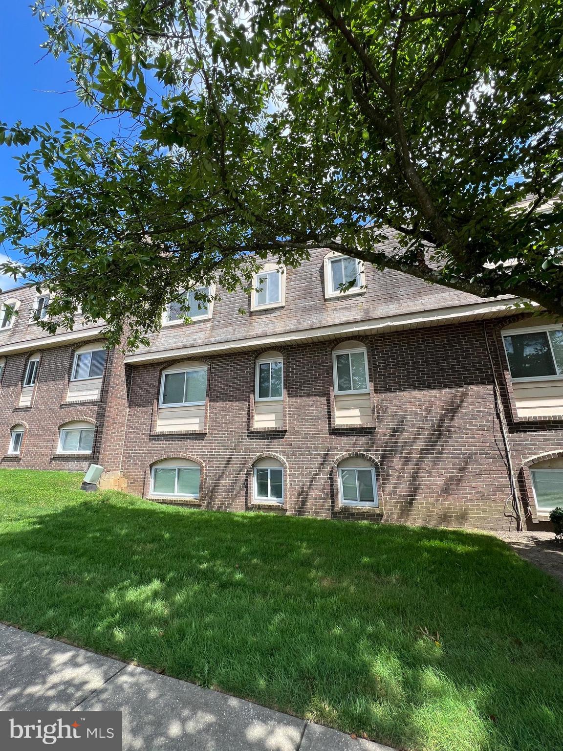 Move-In Ready 1BR Condo in Reisterstown - Space, Light & Location!
Looking for comfort, convenience, and value? This spacious and freshly painted 1-bedroom, 1-bath condo is the largest 1BR floor plan at The Gardens at Owings Mills, offering 749 sq ft of thoughtfully designed living space in a prime Reisterstown location. Situated on the 2nd floor, this light-filled unit features:
clean and well-maintained carpet , fresh neutral paint throughout, open concept living & dining area with abundant natural light, on-site laundry and extra storage conveniently located one floor downstairs.
plenty of unassigned parking on the newly updated parking lot.
Water included in rent Tenant responsible for BGE and minor repairs.
Conveniently located just off Reisterstown Road, this condo offers easy access to public transportation and is only a 5-minute drive to Owings Mills Metro and CCBC. Everyday essentials are right around the corner—Giant, ALDI, Weis, Costco, and a variety of popular restaurants, pharmacies, and major banks are all nearby, making errands and dining out a breeze.