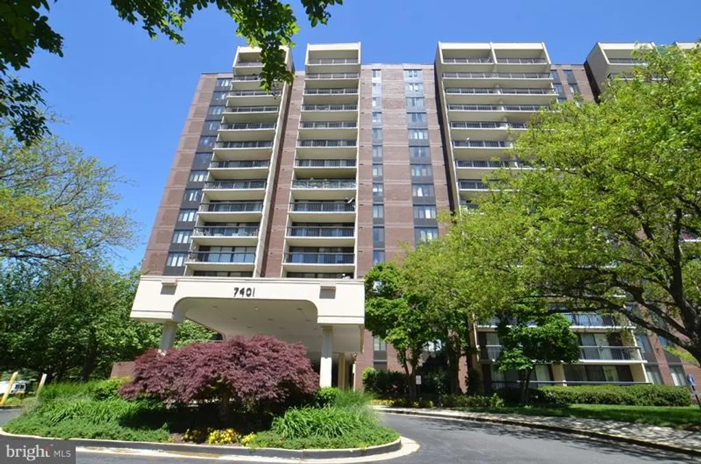 7401 Westlake Terrace Unit 112, Bethesda, MD 20817