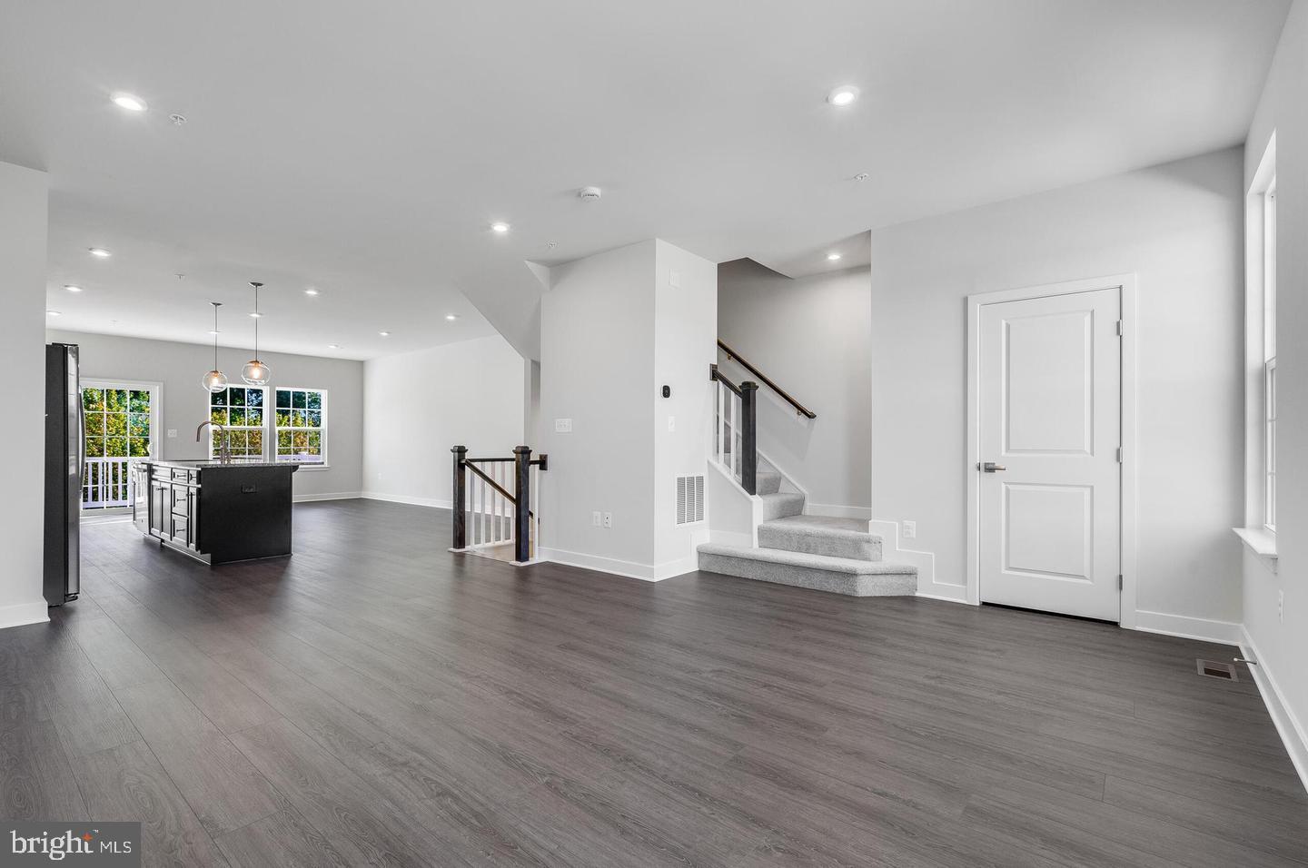 STEPHENS CROSSING - Residential Lease