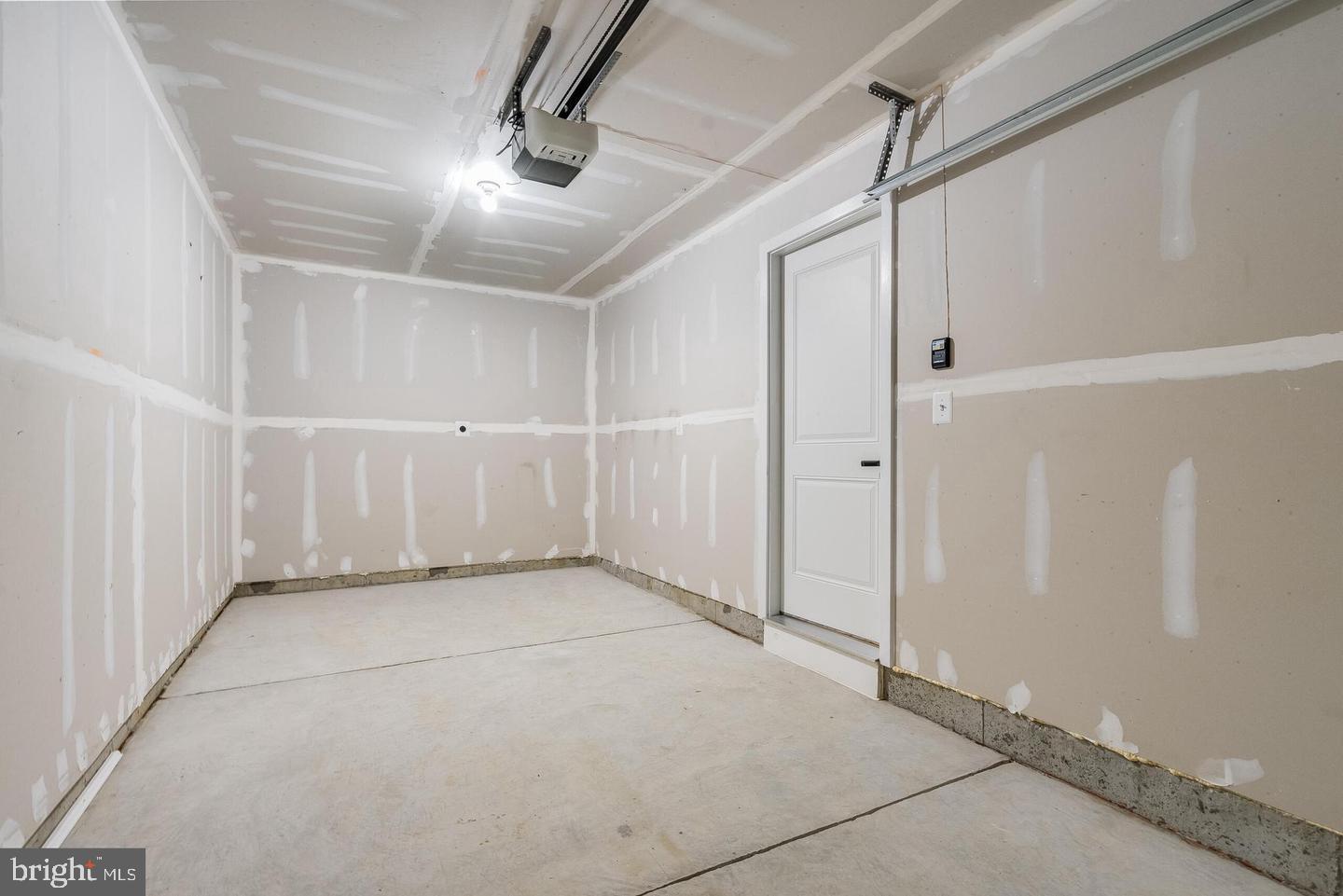 STEPHENS CROSSING - Residential Lease