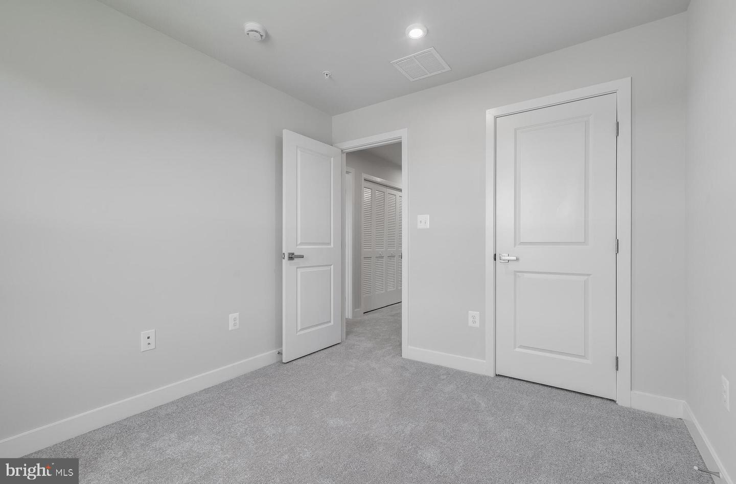 STEPHENS CROSSING - Residential Lease