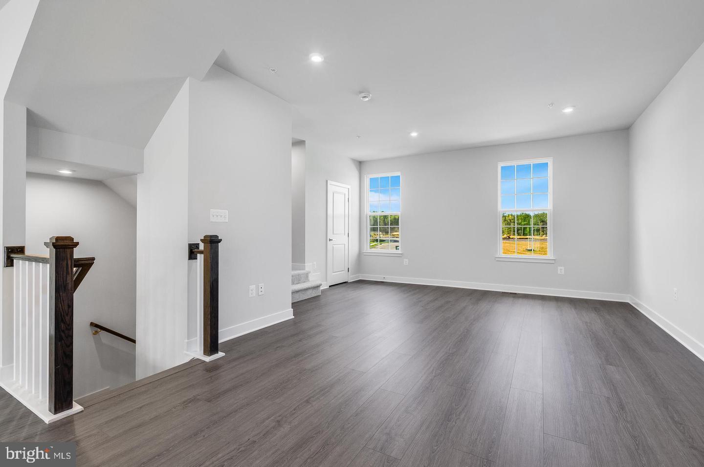 STEPHENS CROSSING - Residential Lease