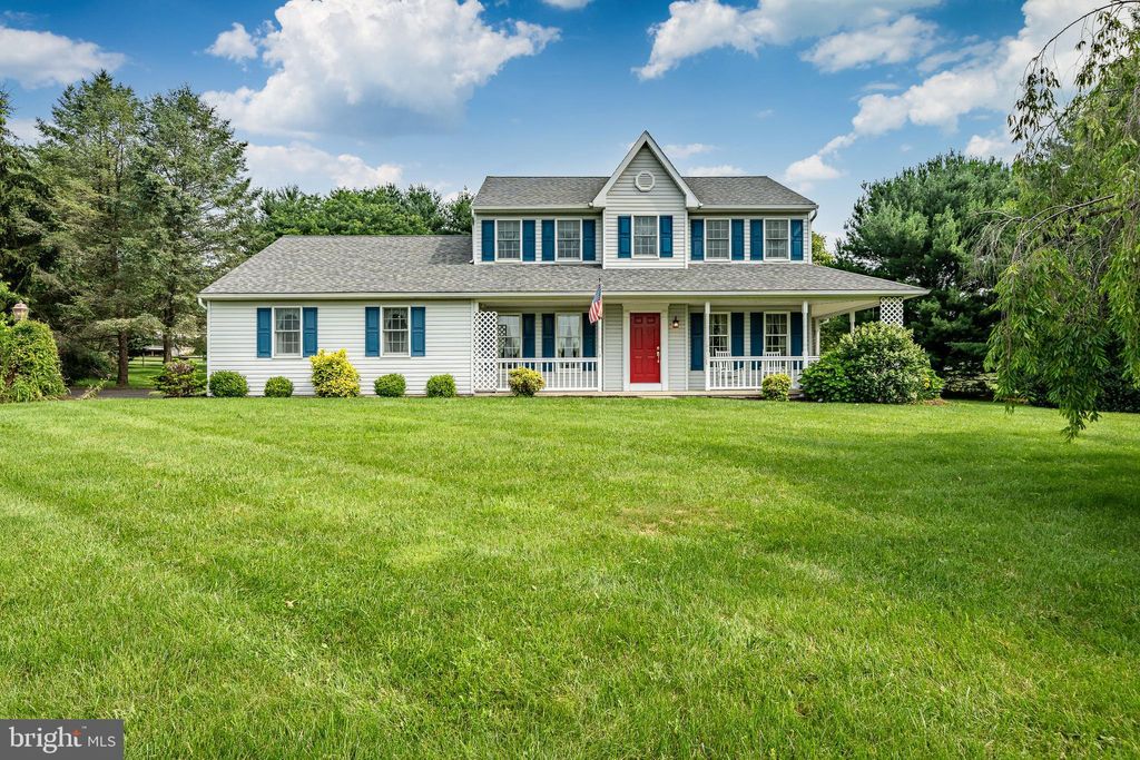 Photo of 5751 Kingsfield Drive, NARVON, PA 17555 (MLS # PALA2072046)