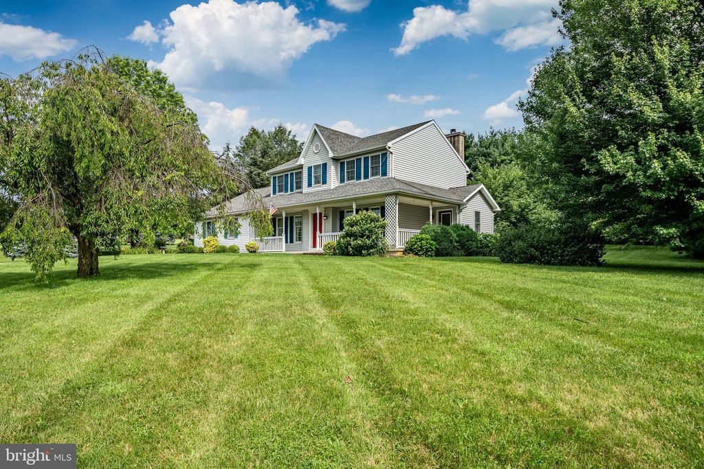 Photo of 5751 Kingsfield Drive, NARVON, PA 17555 (MLS # PALA2072046)