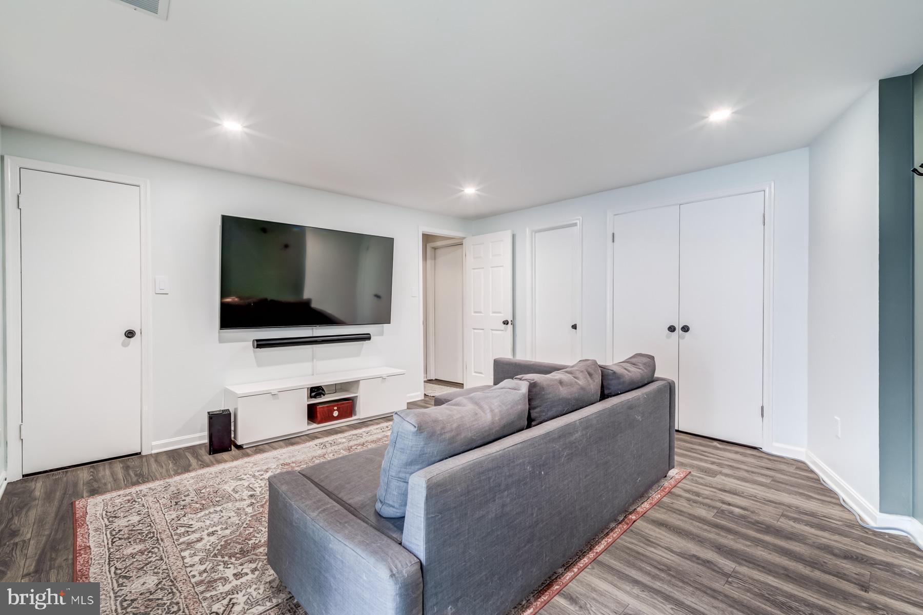 VALLEIGH - Residential Lease