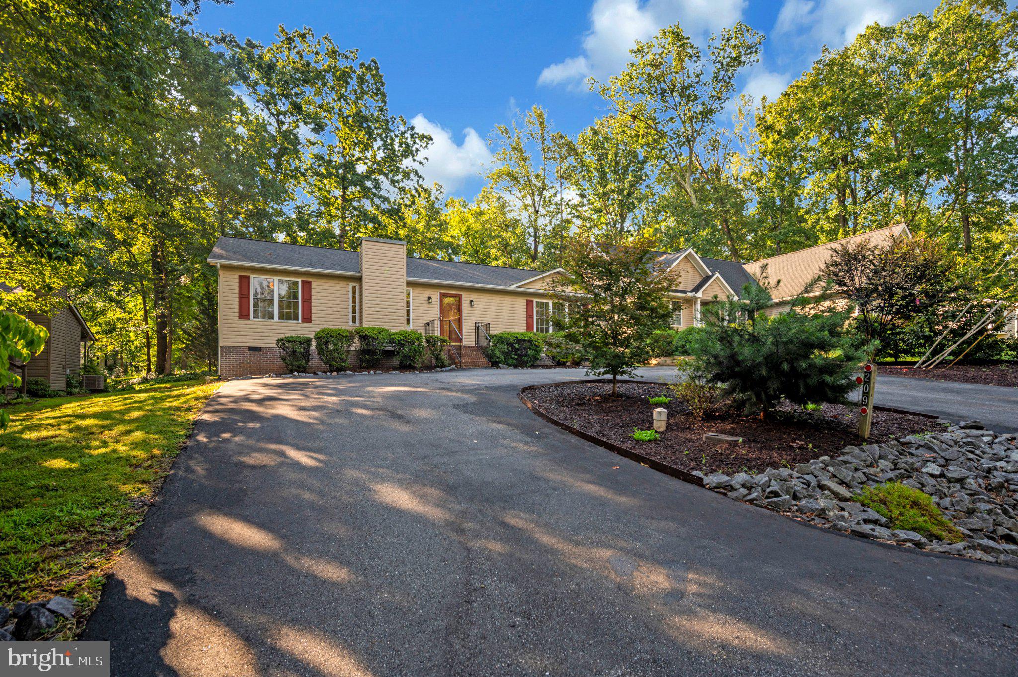 209 EDGEHILL DRIVE