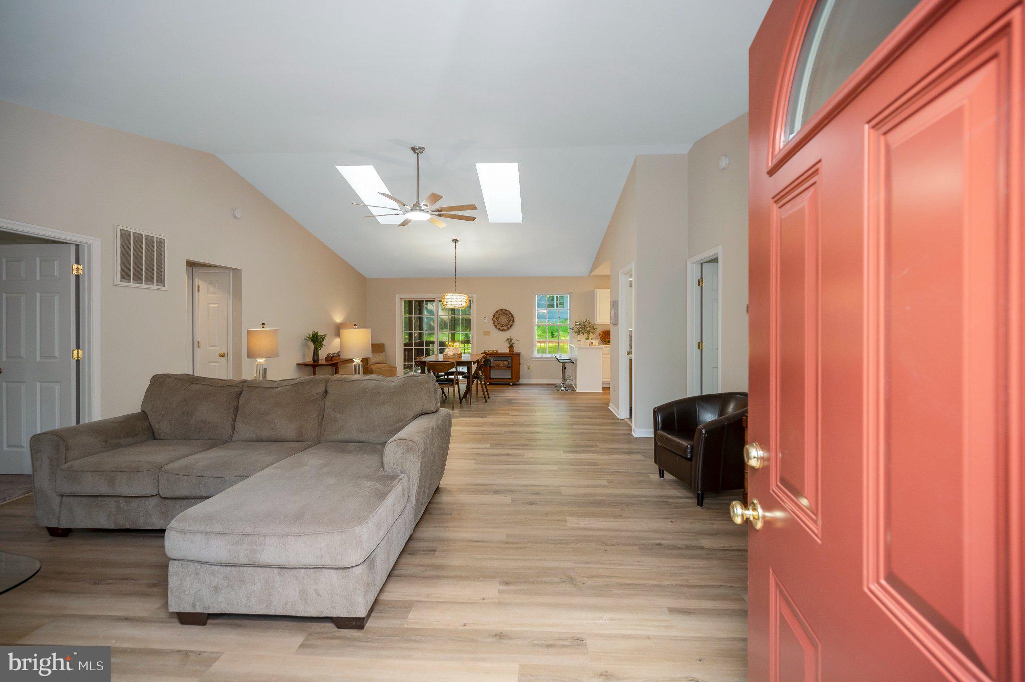 209 EDGEHILL DRIVE