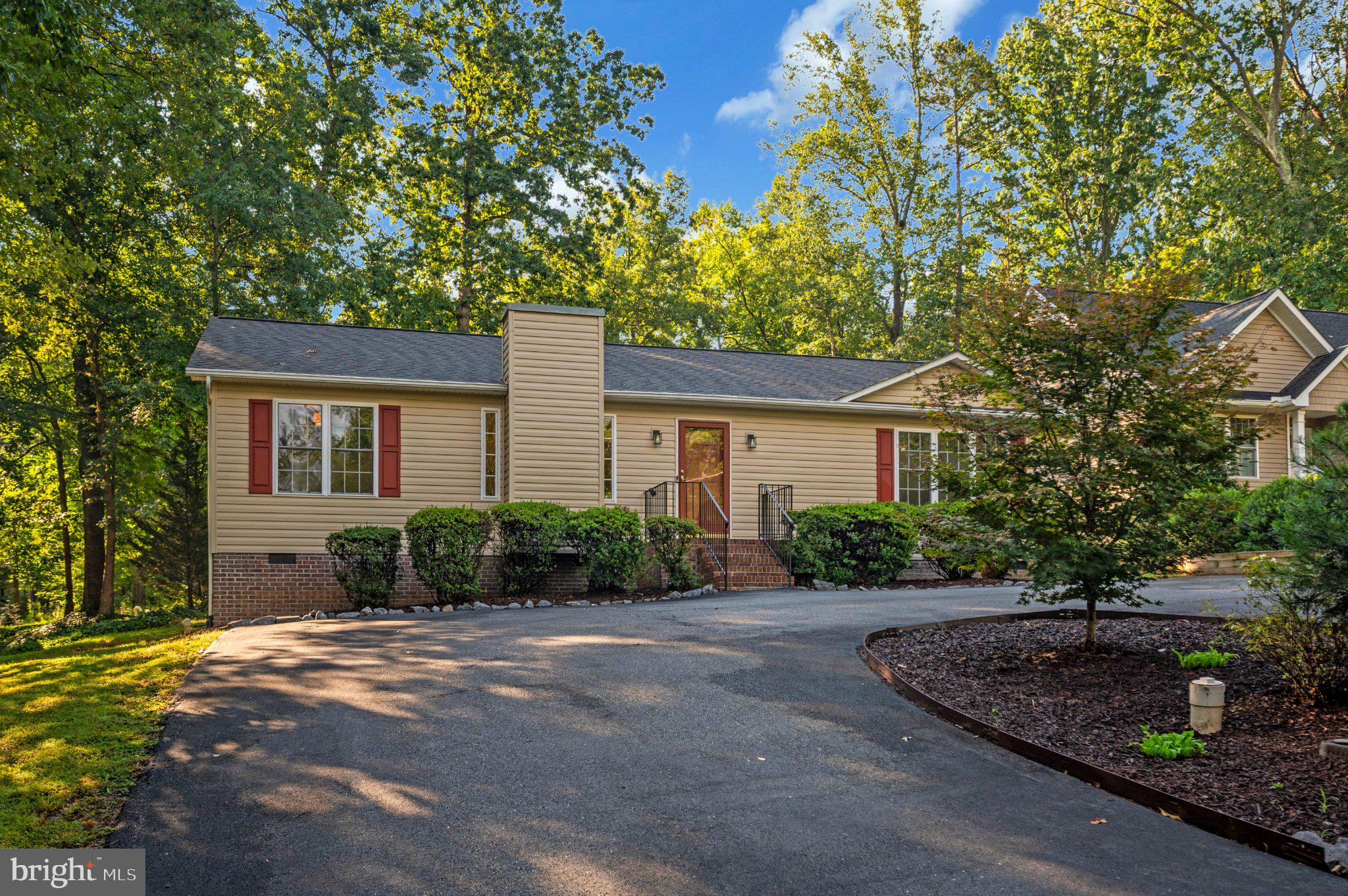 209 EDGEHILL DRIVE