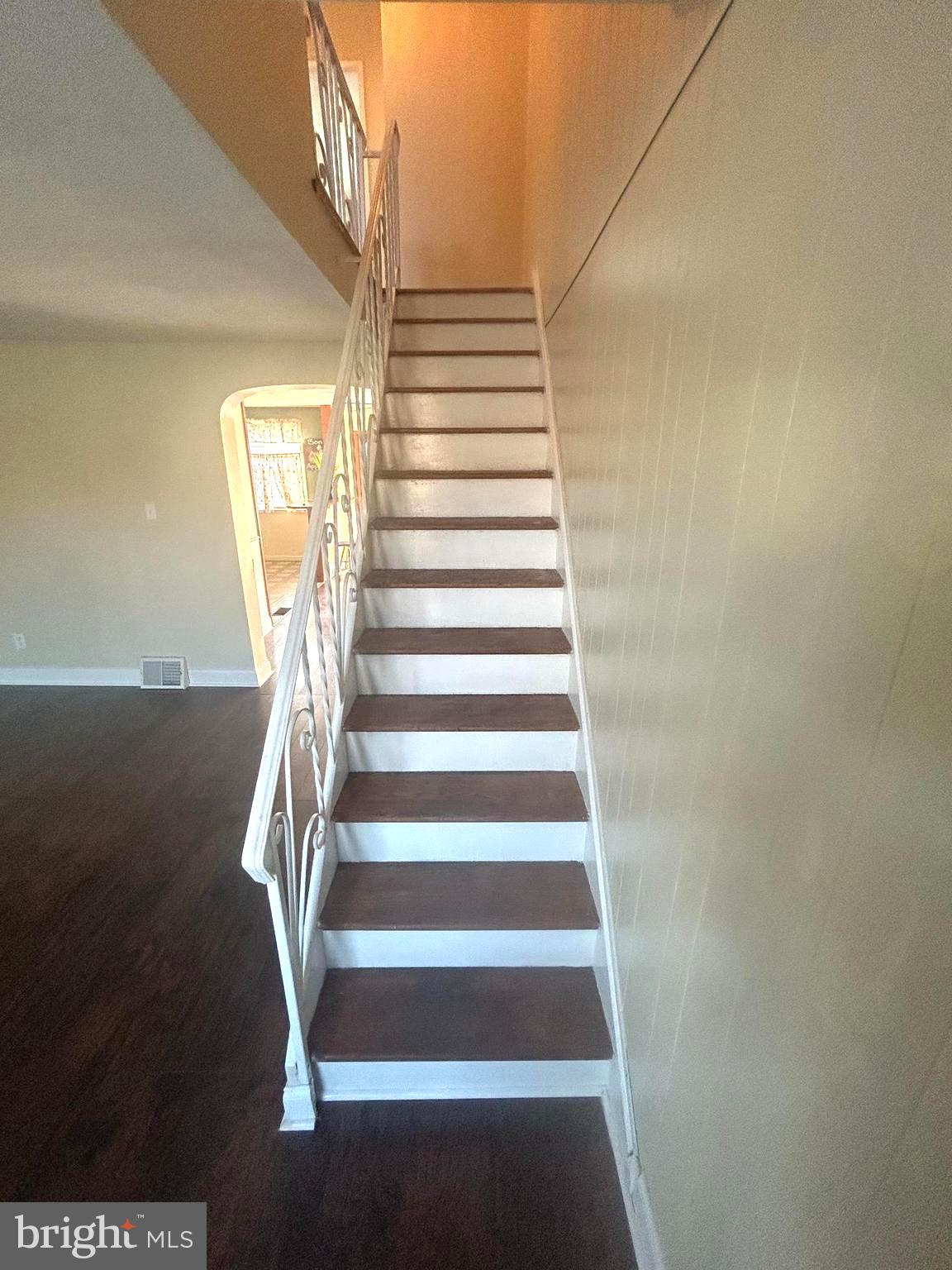 UPPER HOLMESBURG - Residential