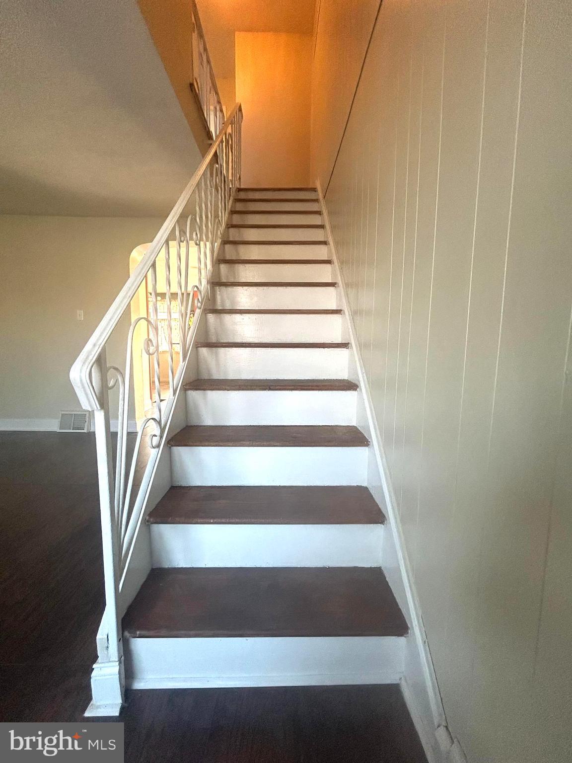 UPPER HOLMESBURG - Residential