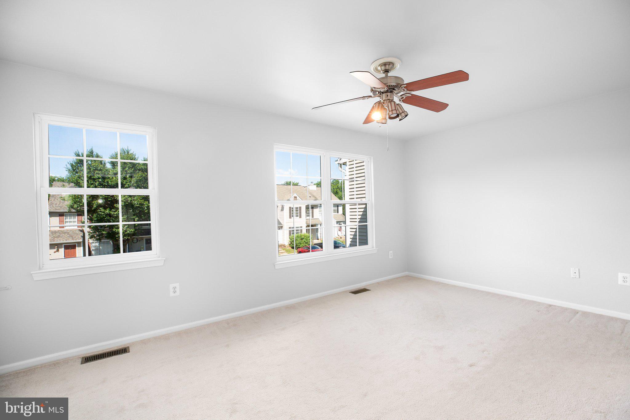 HERITAGE COMMONS - Residential