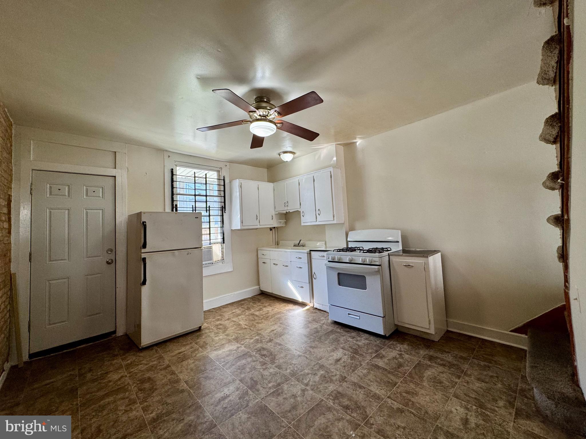 HIGHLAND - Residential Lease