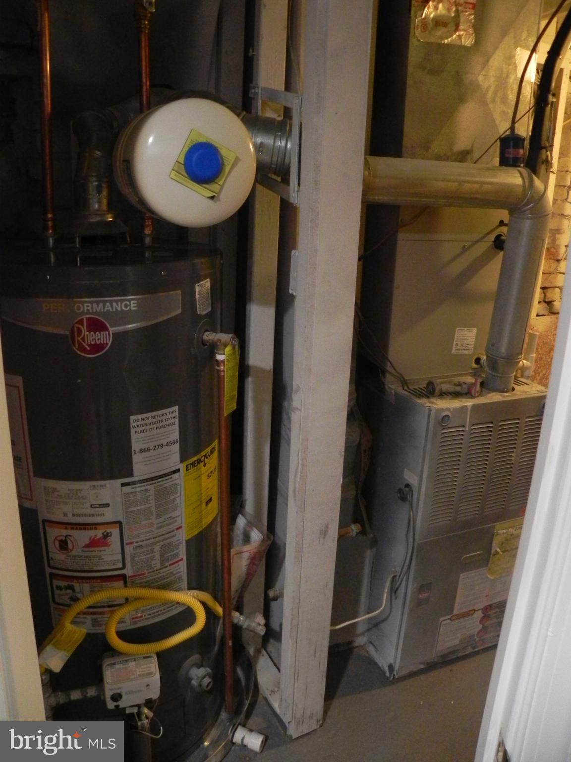 WASHINGTON VILLAGE - Residential Lease