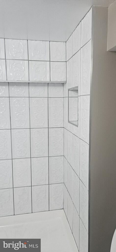 WASHINGTON VILLAGE - Residential Lease