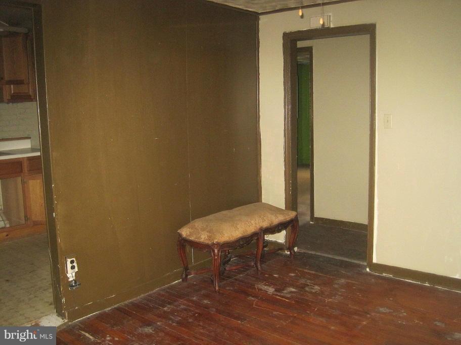 CEDAR MANOR - Residential