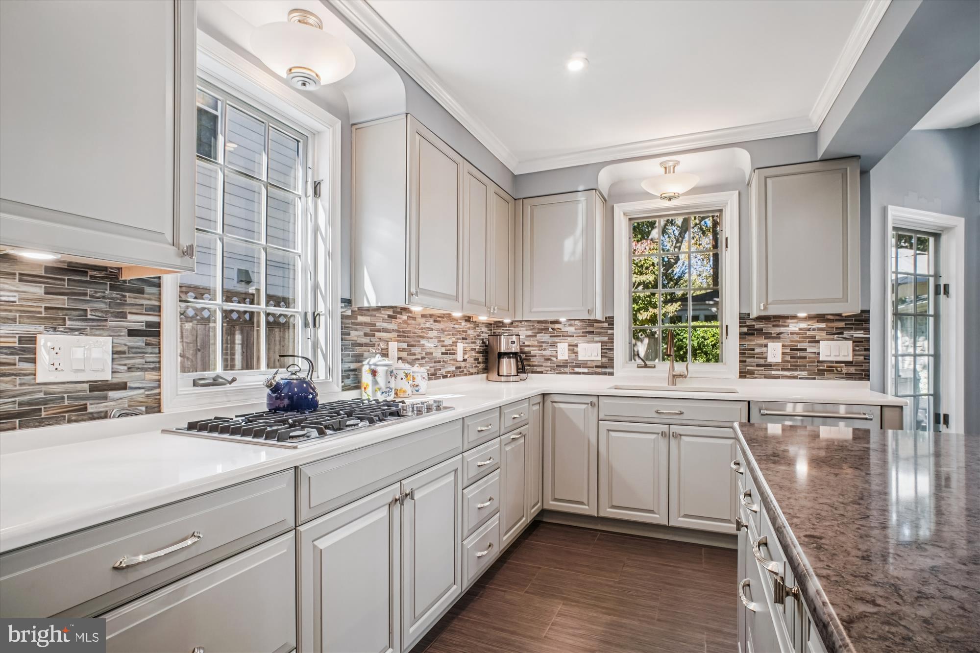 BRADLEY HILLS - Residential