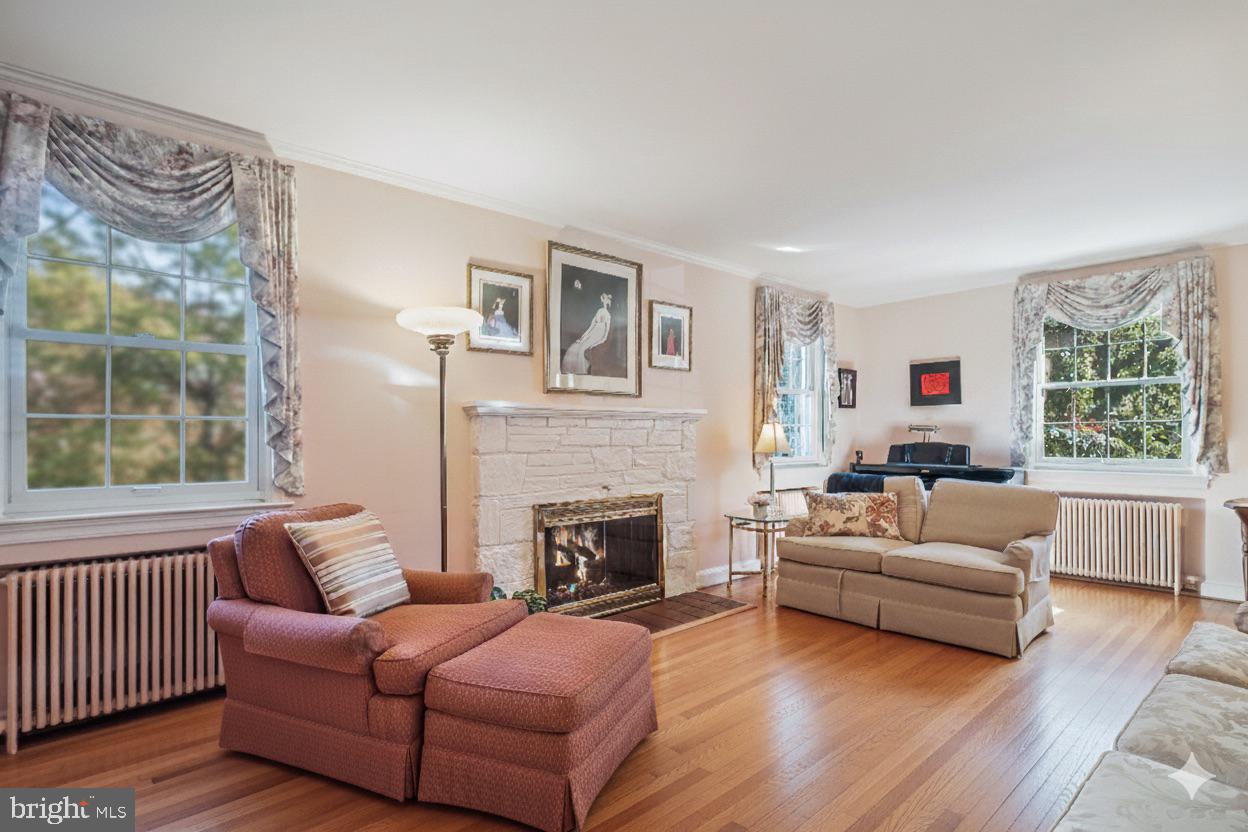 BRADLEY HILLS - Residential