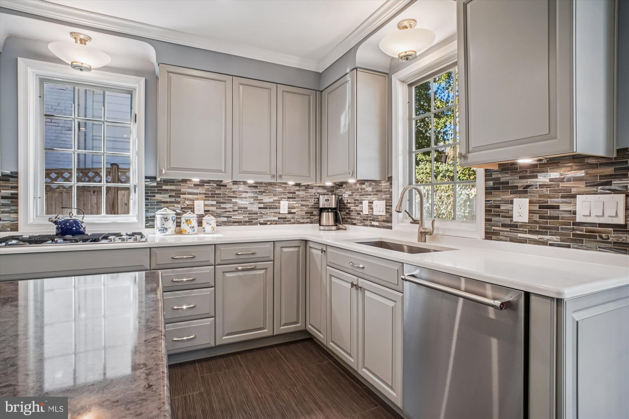 BRADLEY HILLS - Residential