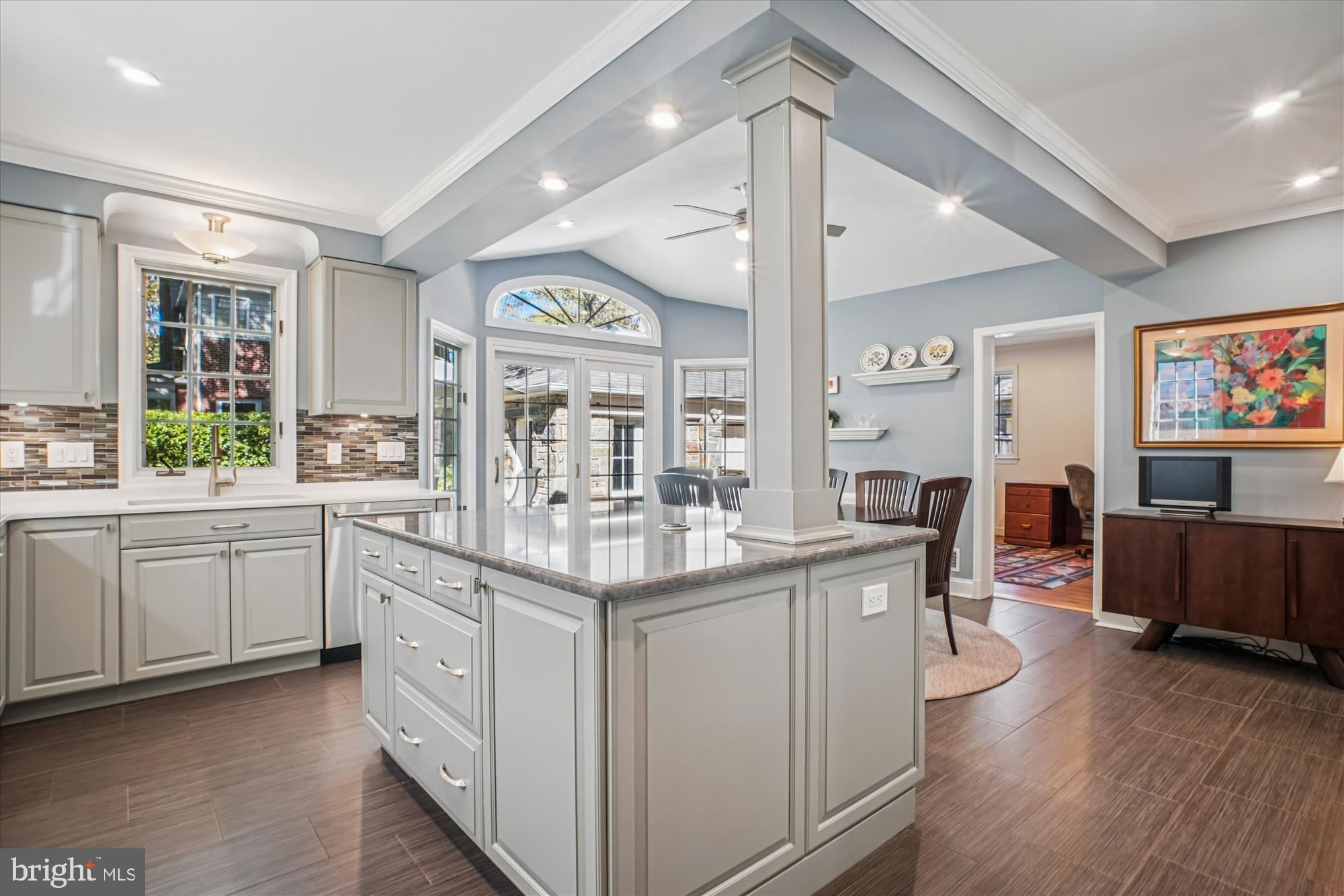 BRADLEY HILLS - Residential