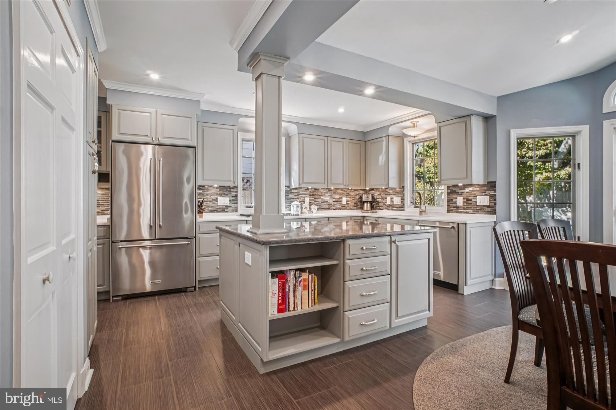 5103 FAIRGLEN LANE