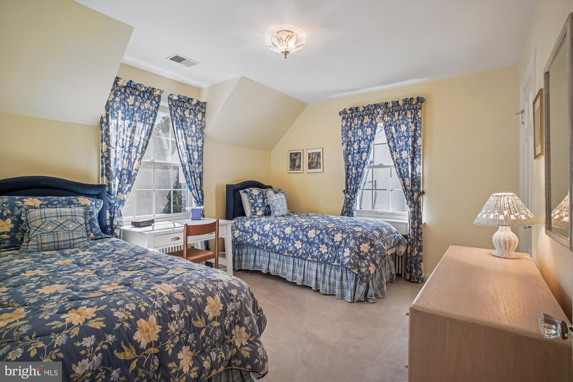 BRADLEY HILLS - Residential