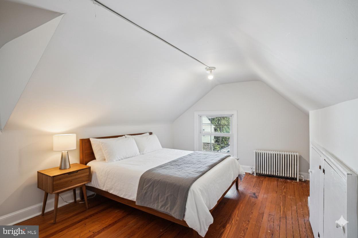 BRADLEY HILLS - Residential