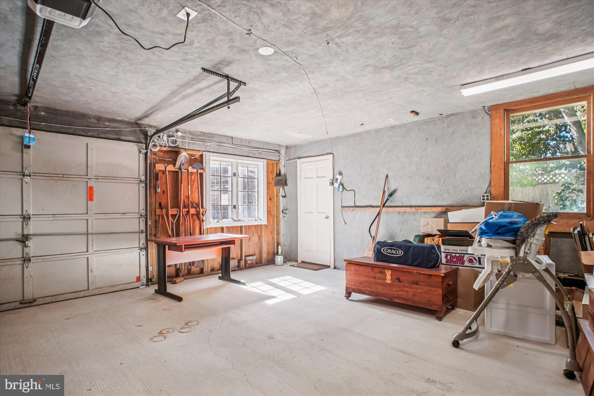 BRADLEY HILLS - Residential