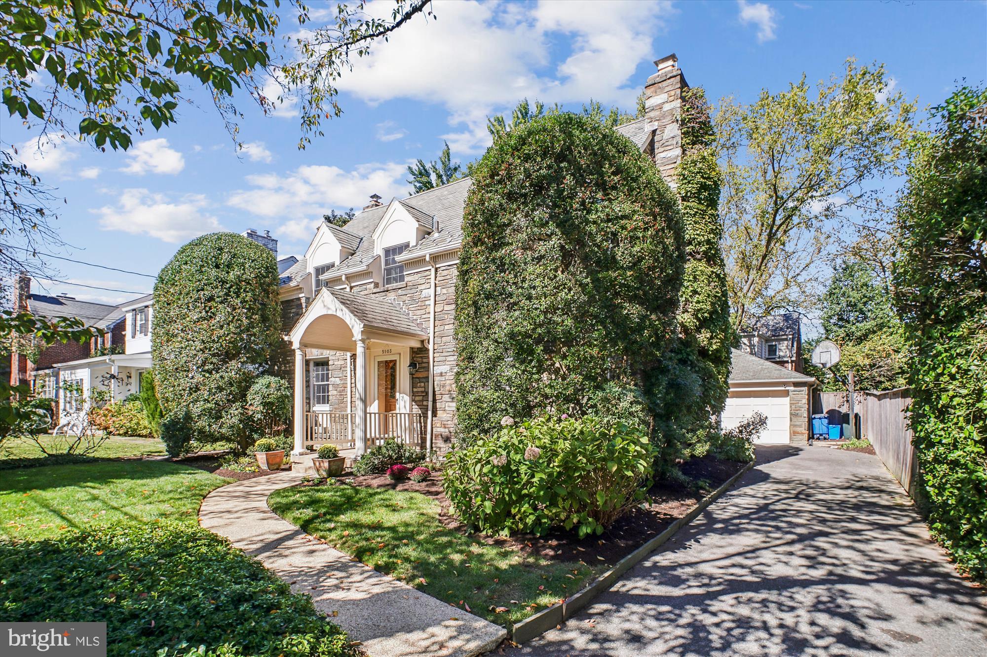 BRADLEY HILLS - Residential