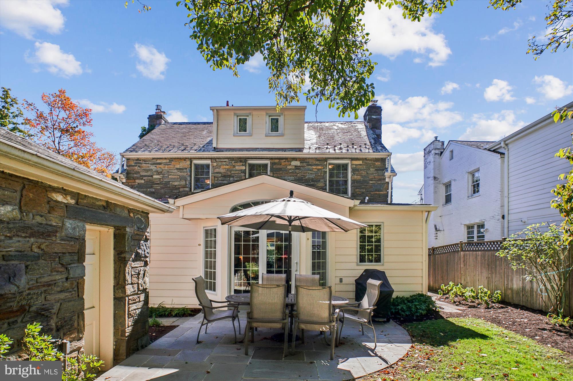 BRADLEY HILLS - Residential