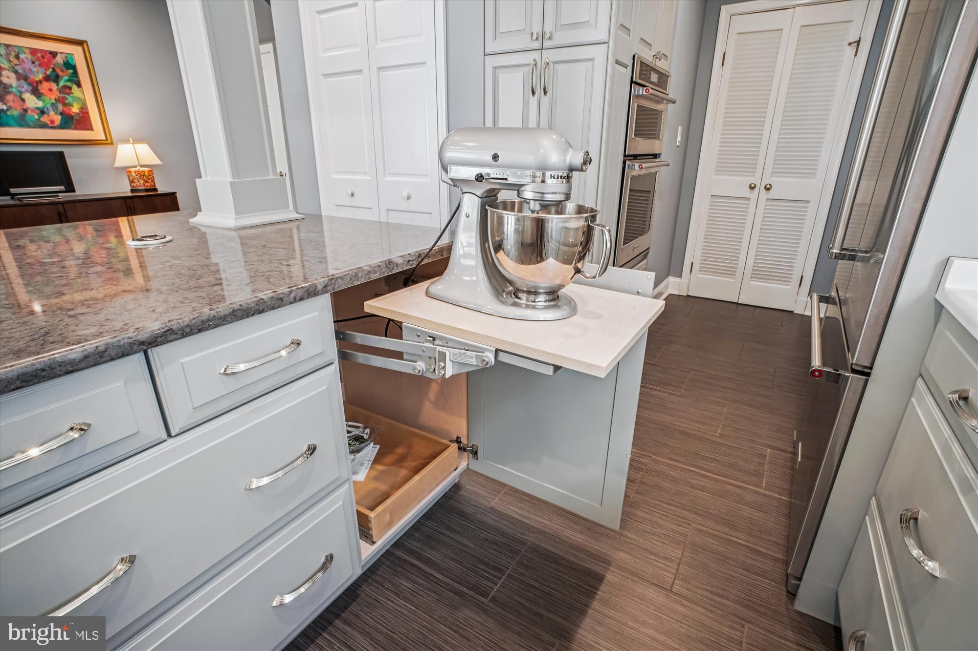 BRADLEY HILLS - Residential