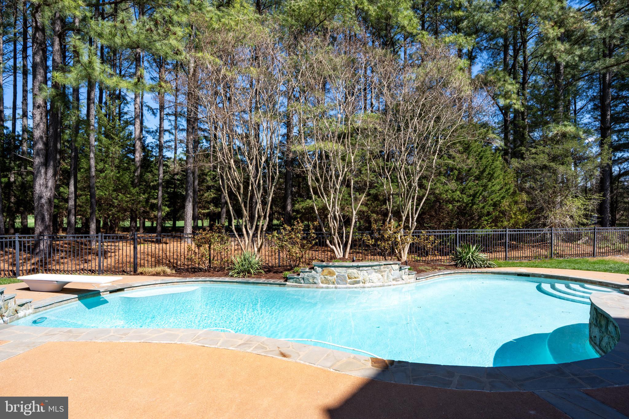 DOMINION VALLEY COUNTRY CLUB - Residential