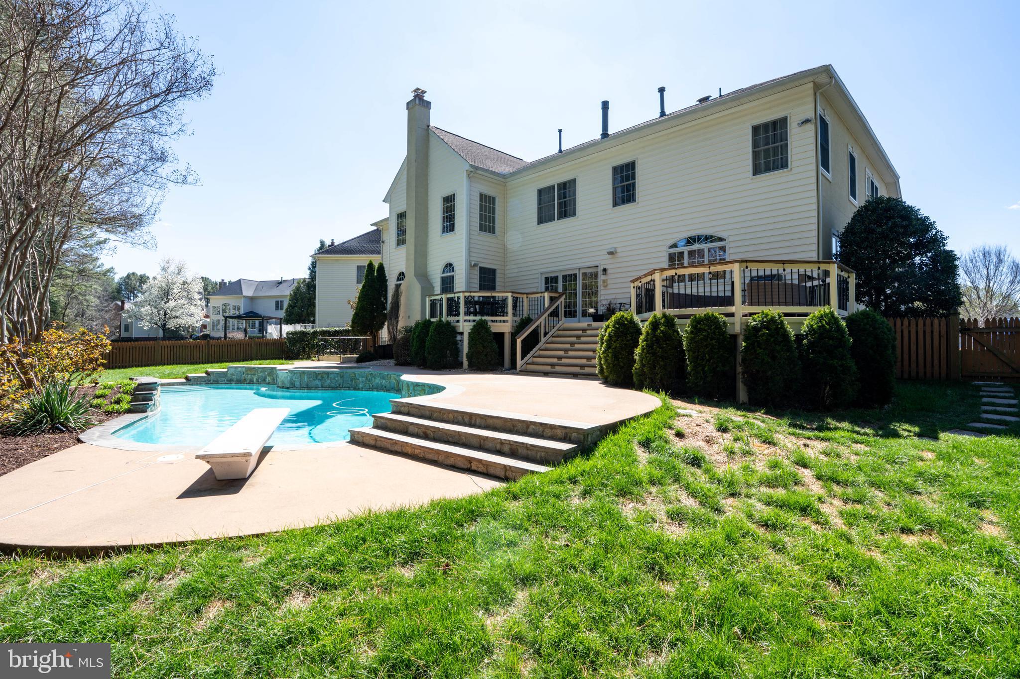 DOMINION VALLEY COUNTRY CLUB - Residential