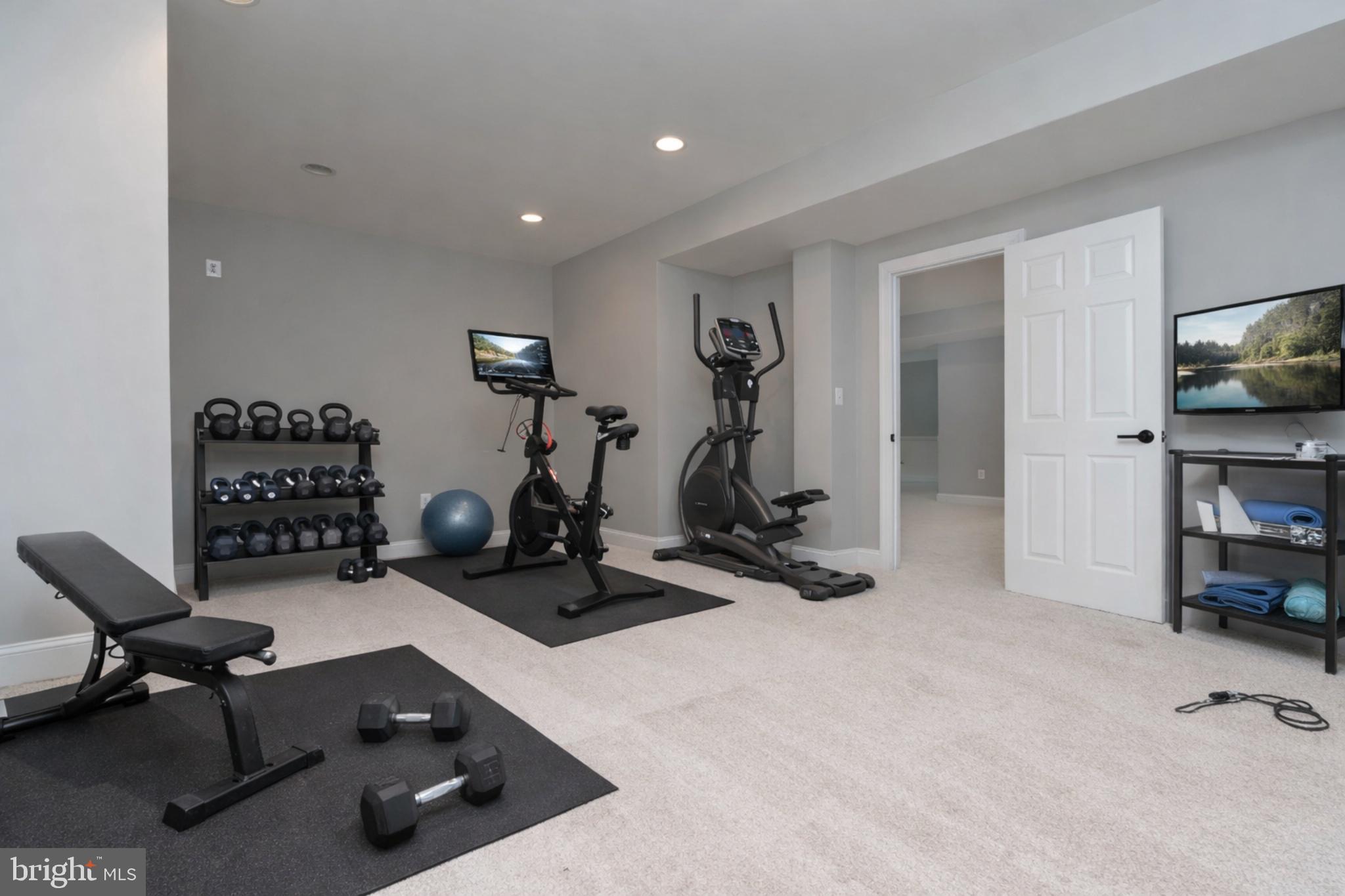 DOMINION VALLEY COUNTRY CLUB - Residential