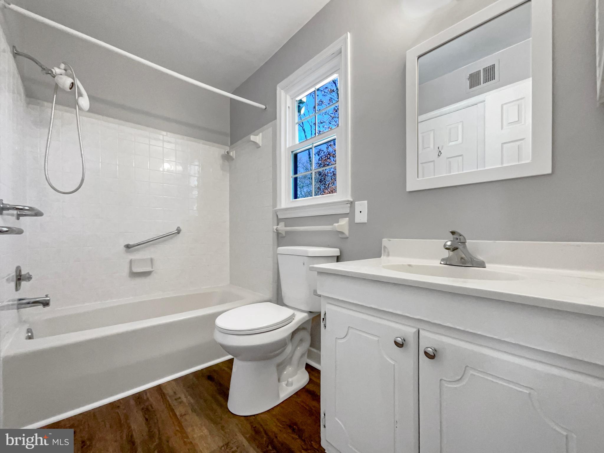 BUSH HILL WOODS - Residential