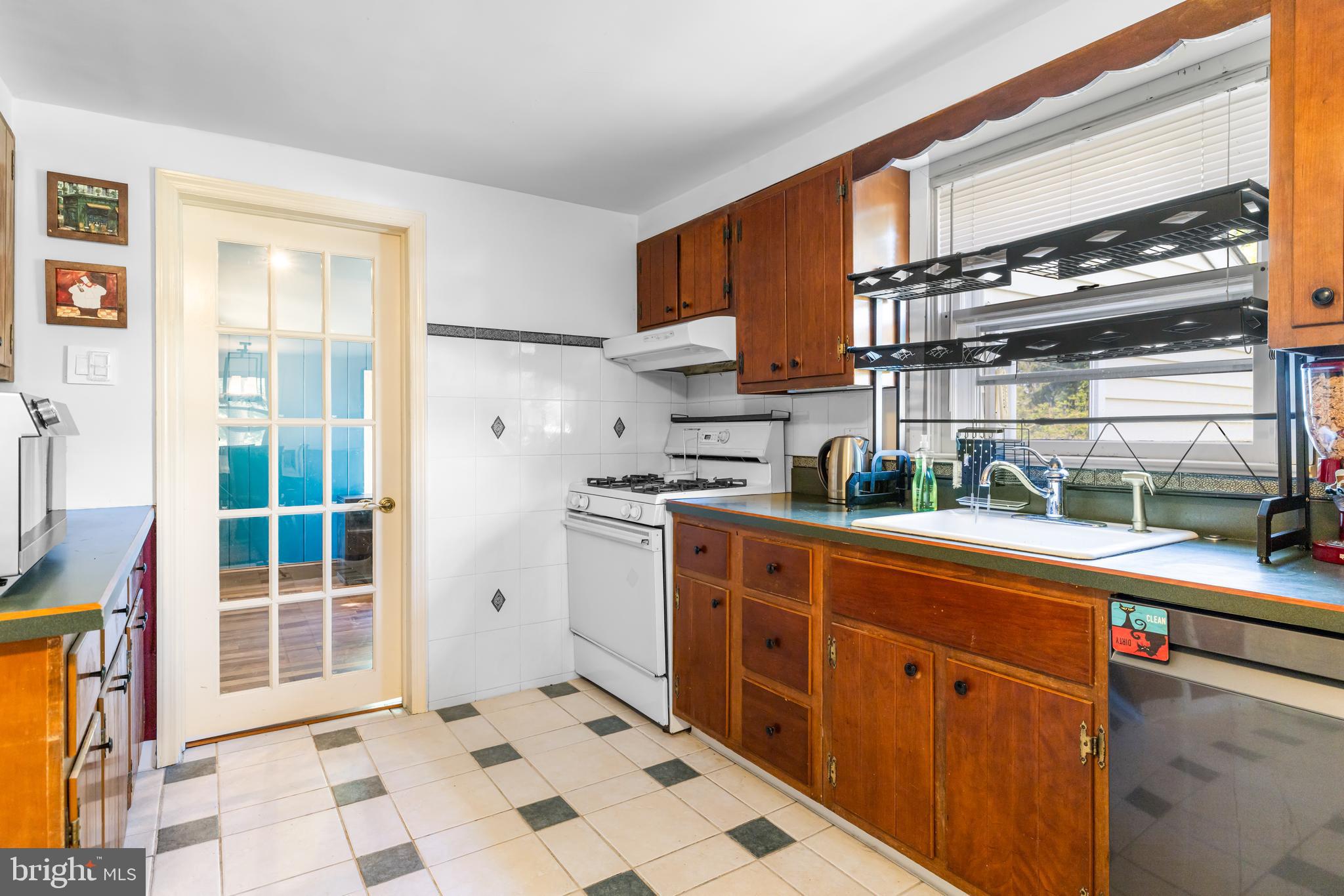 ROSLYN - Residential