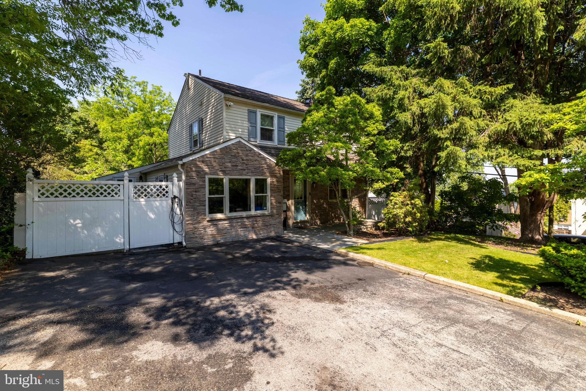 ROSLYN - Residential