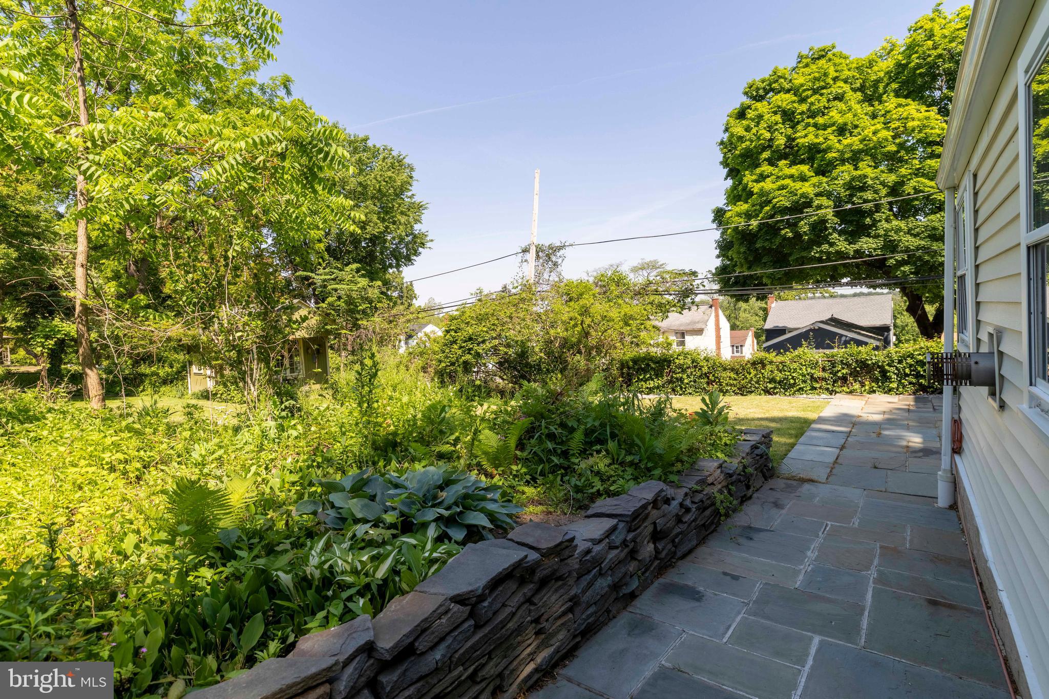 ROSLYN - Residential