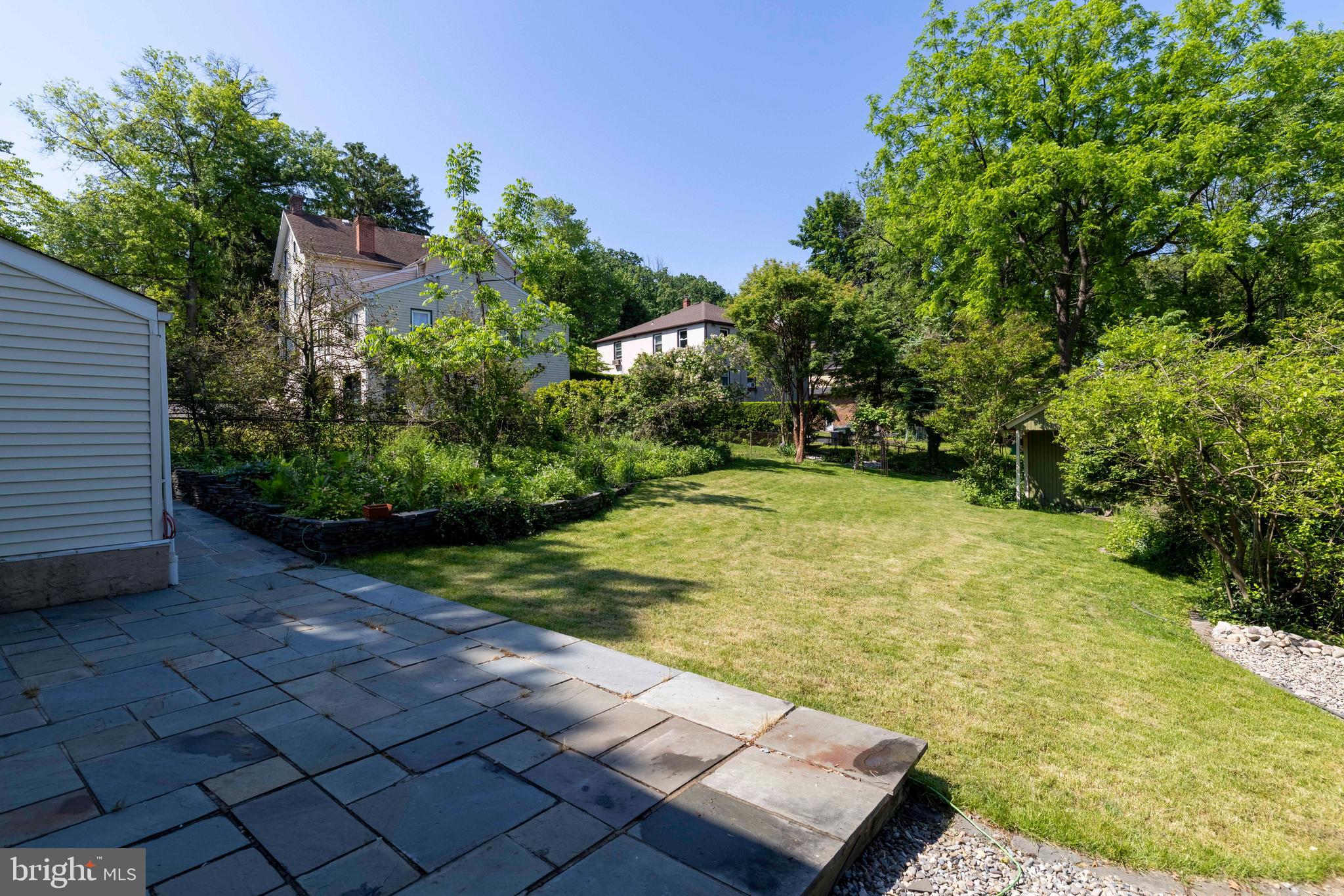 ROSLYN - Residential