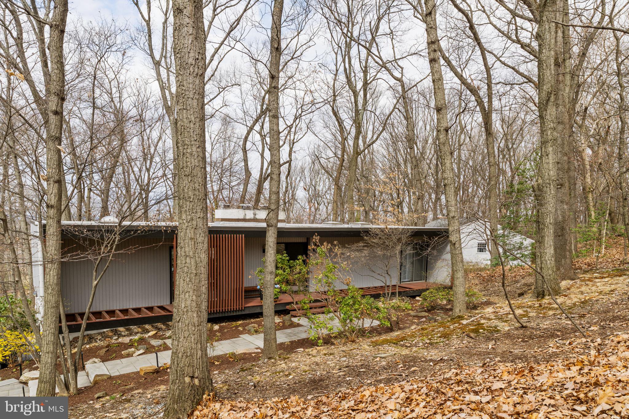 727 N VALLEY FORGE ROAD