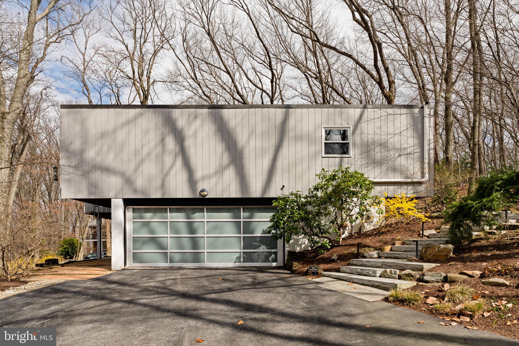 727 N VALLEY FORGE ROAD