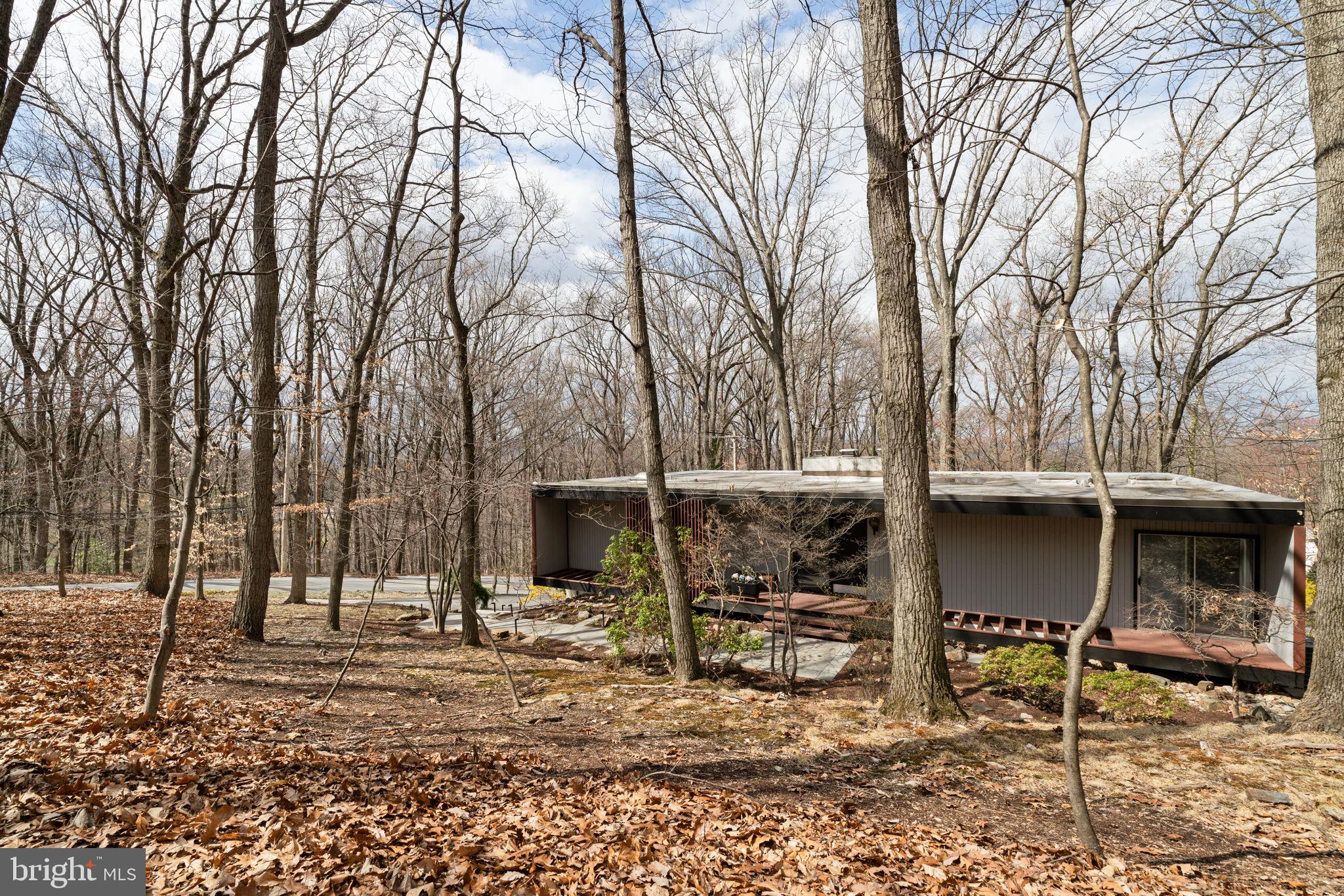 727 N VALLEY FORGE ROAD