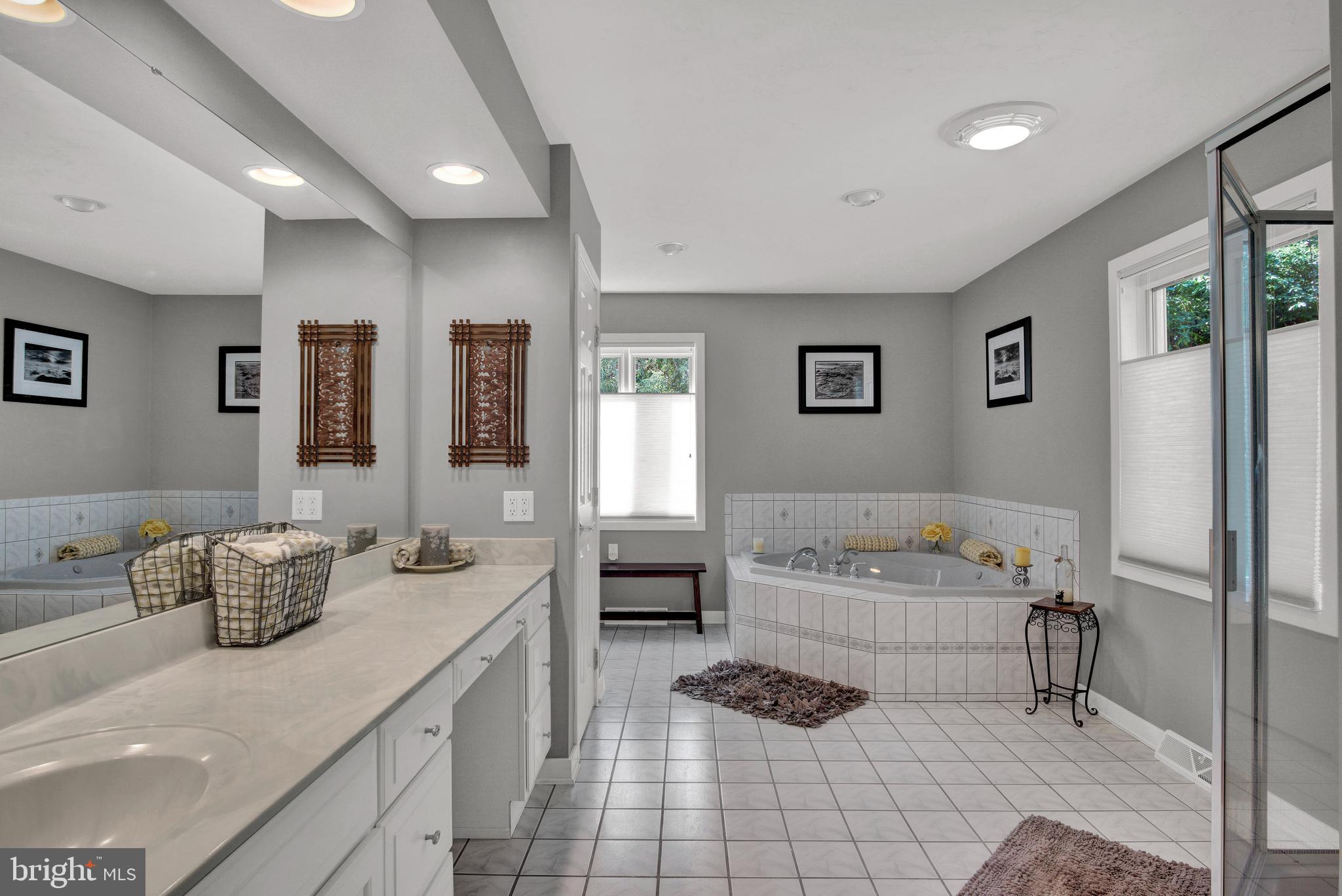 WINDSOR TWP - Residential